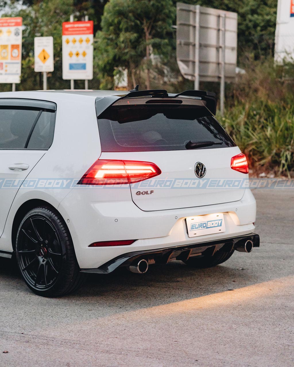 TCR Style Rear Diffuser (Gloss Black) for 17-20 Volkswagen Golf GTI MK7.5