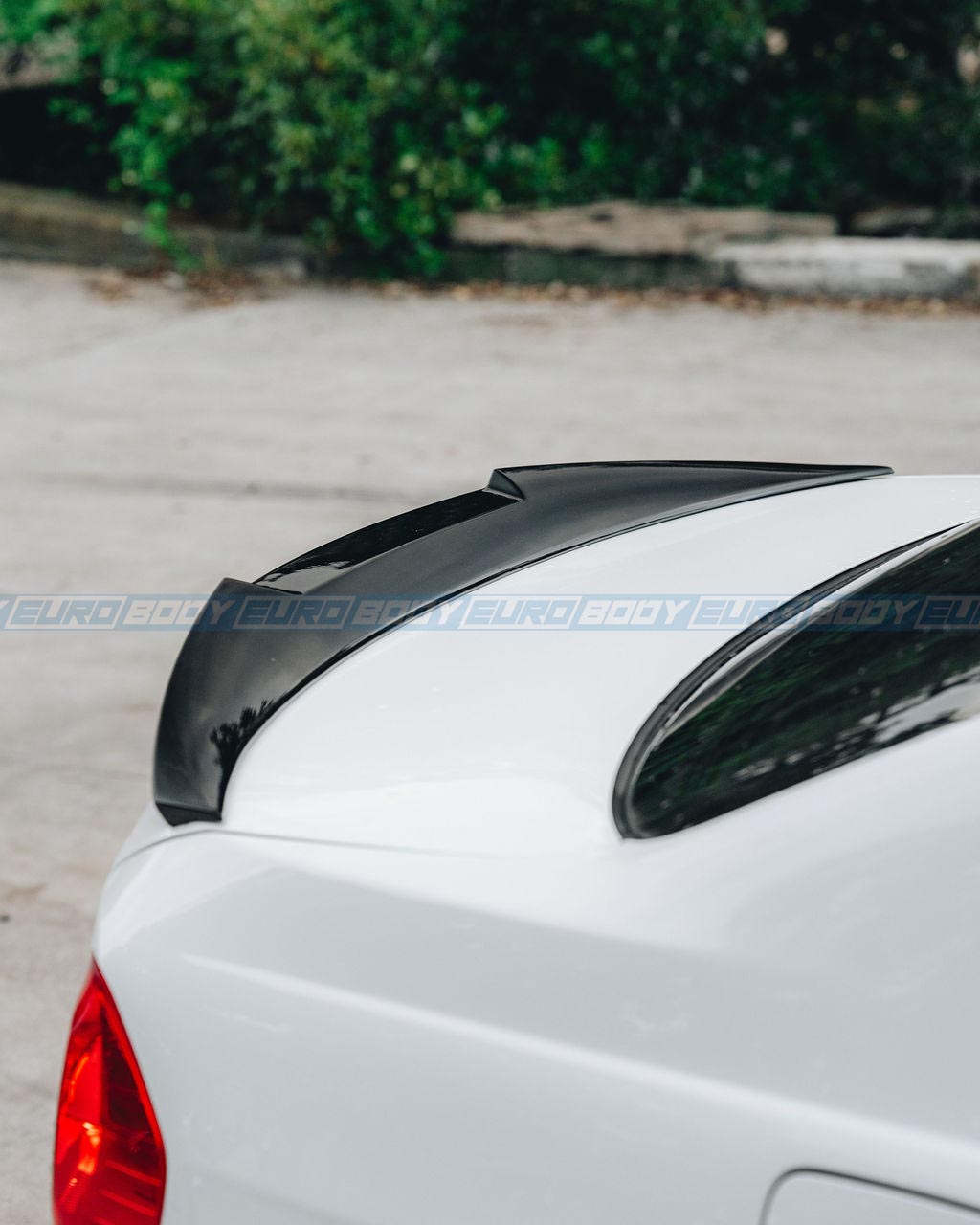 M4 Style Lip Spoiler (Gloss Black) for 05-11 BMW 3 Series E90