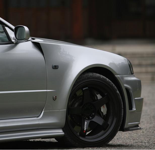 Nismo Z-Tune Style Vented Front Fender for 98-02 Nissan GTR R34