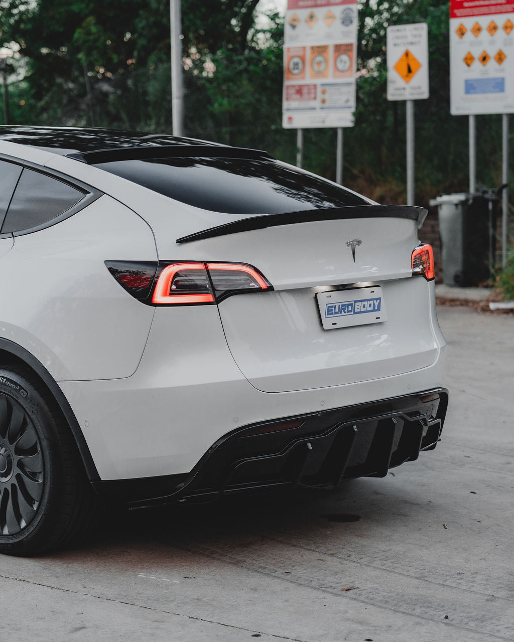 Euro Design Rear Diffuser (Gloss Black) for 21+ Tesla Model Y