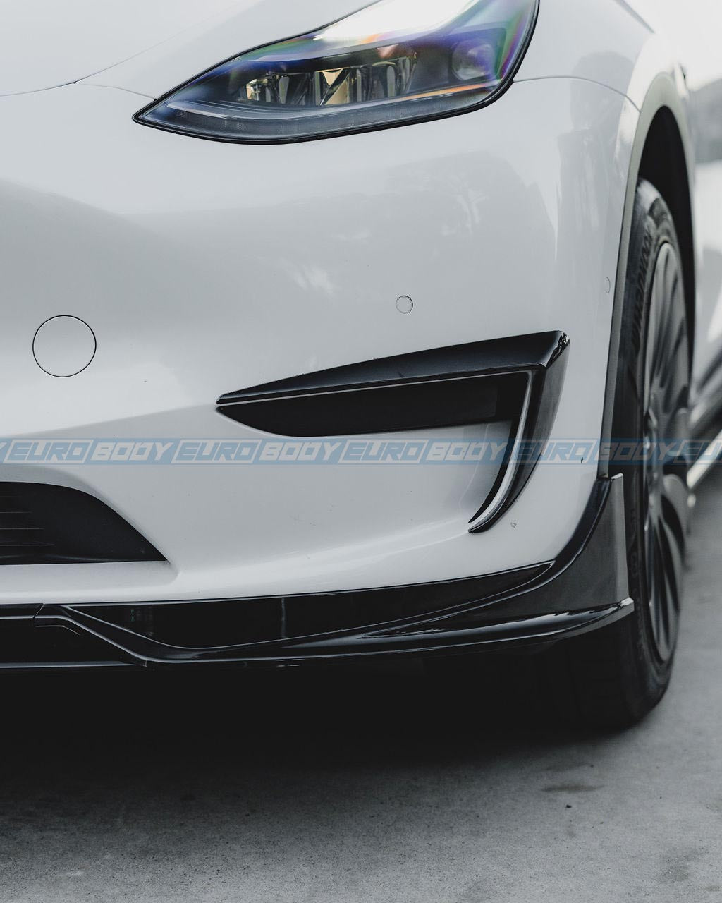 Fog Light Frame (Gloss Black) for 21+ Tesla Model Y